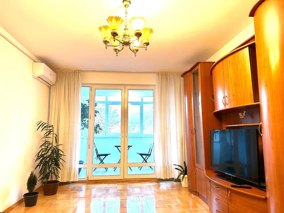 Vintage Bucharest Apartment Exterior foto