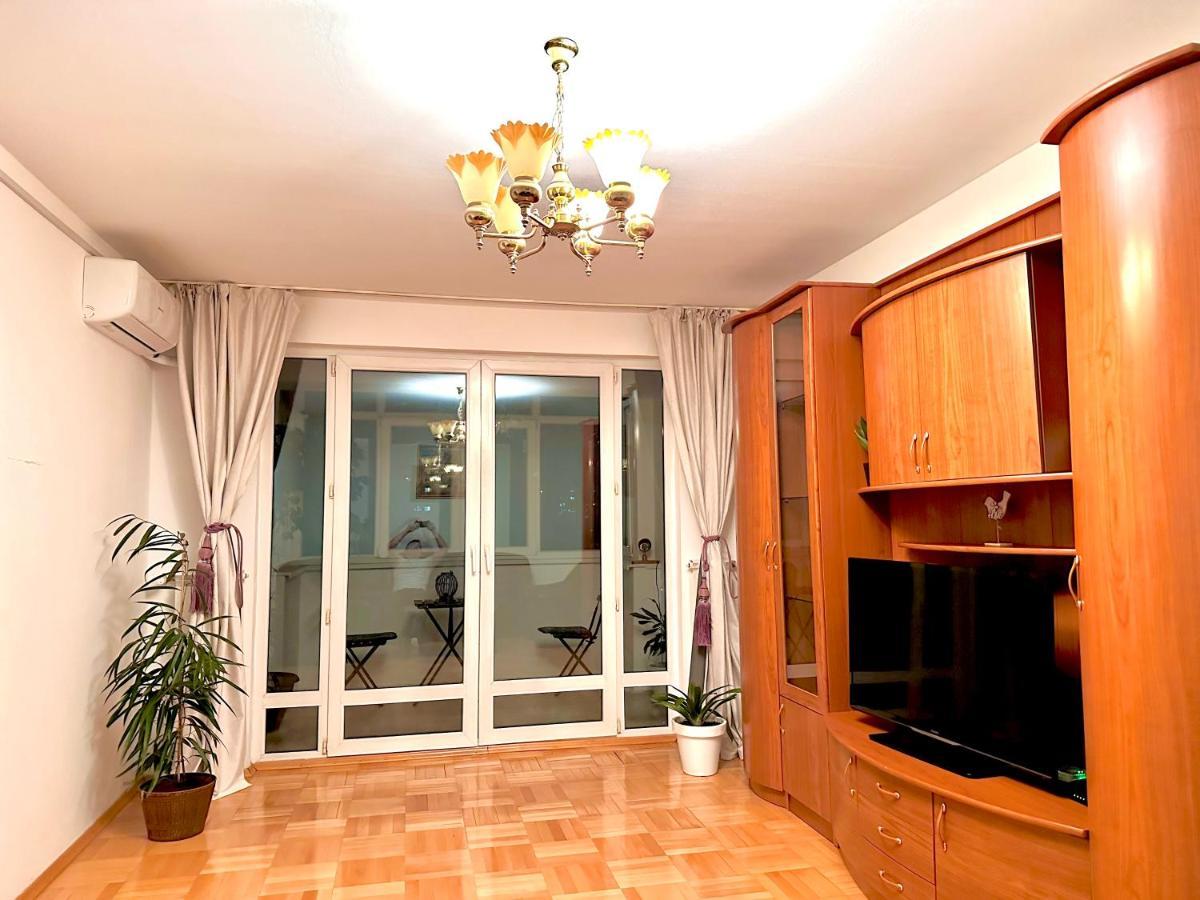 Vintage Bucharest Apartment Exterior foto