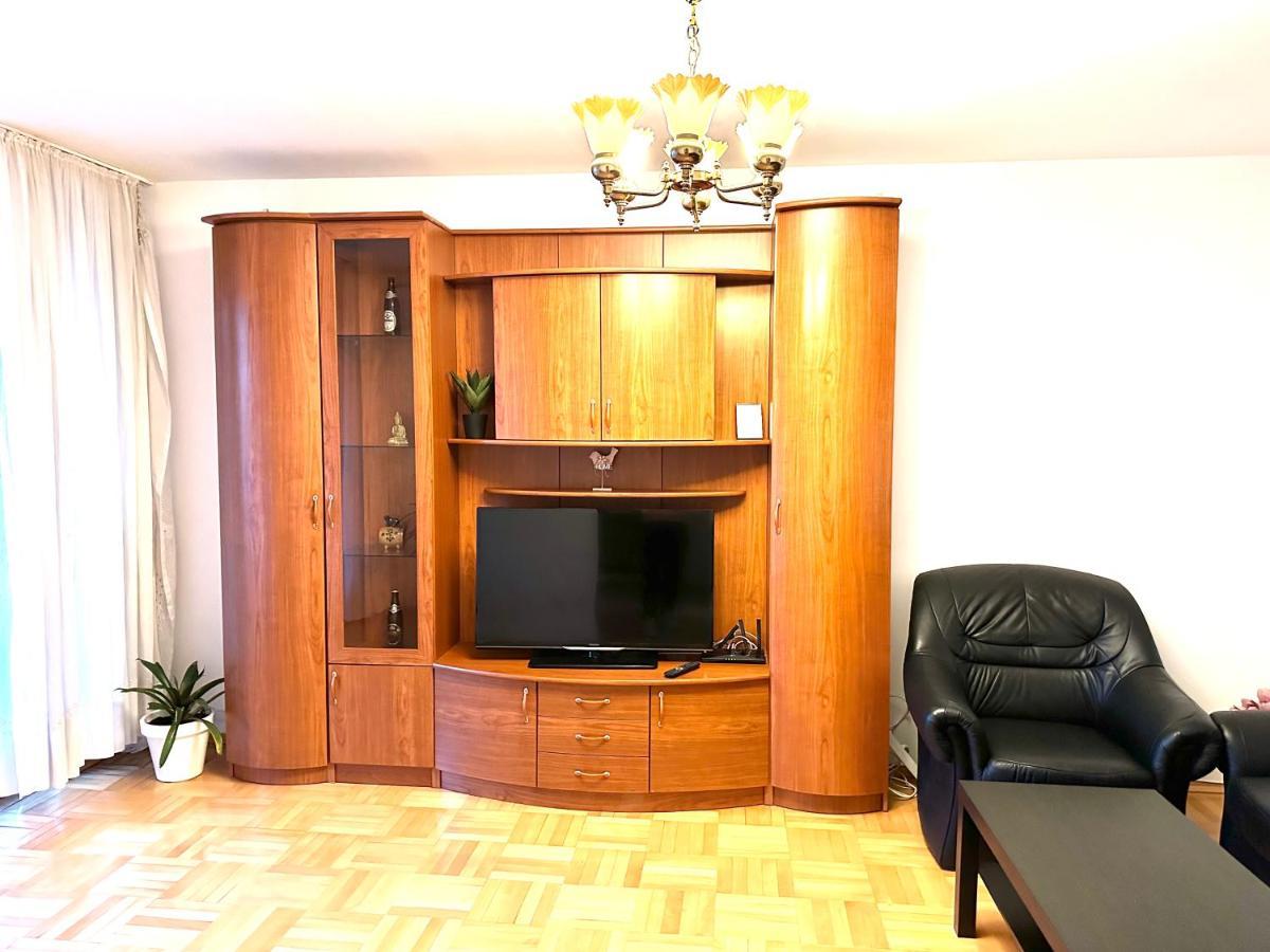 Vintage Bucharest Apartment Exterior foto