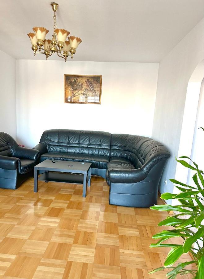 Vintage Bucharest Apartment Exterior foto